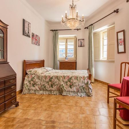Family Home- Lisboa Вила Франка ди Шира Екстериор снимка