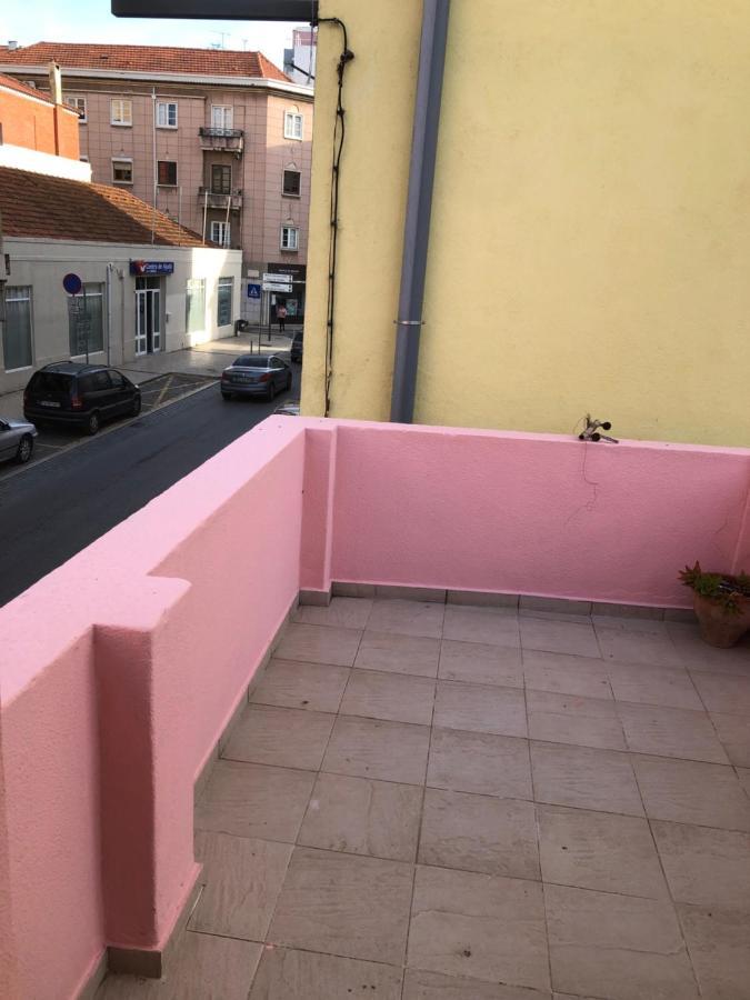 Family Home- Lisboa Вила Франка ди Шира Екстериор снимка